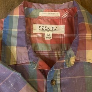 Ezekiel- Men’s M short sleeve button down